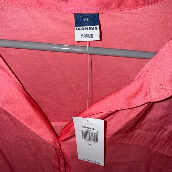 Old Navy Pink Satin Button-Up Shirt - Picture 2 of 5